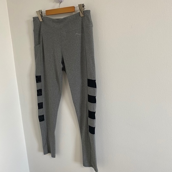 (NWOT) X BY GOTTEX GRAY SIDE MESH LEGGINGS WITH SIDE POCKETS - Picture 10 of 12